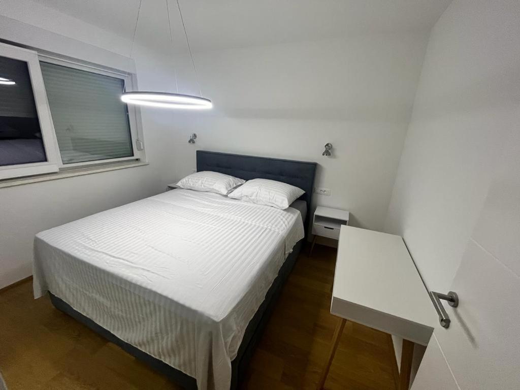 Appartement Olive Oasis Penthouse With Jacuzzi à Zadar Extérieur photo